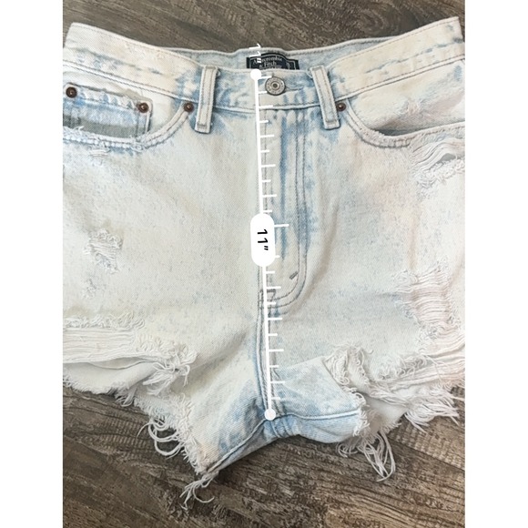 Abercrombie & Fitch Denim Shorts Annie High Rise Distressed Light Wash Size 26 - Picture 6 of 8